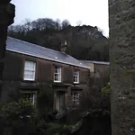 Upside Down In Settle. Stylish, And Cosy *