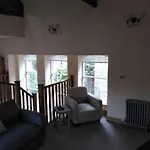 Upside Down In Settle. Stylish, And Cosy Casa vacanze