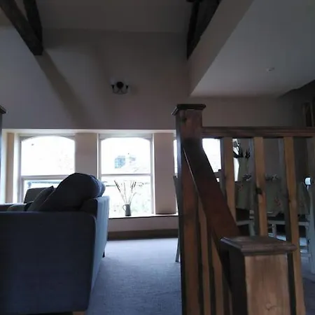 Upside Down In Settle. Stylish, And Cosy Holiday home *