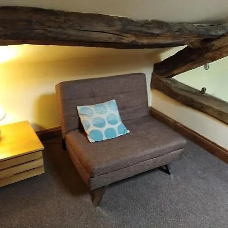 Feriehus Upside Down In Settle. Stylish, And Cosy